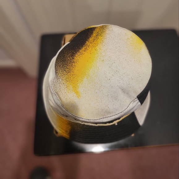 ALEXANDER McQUEEN Watercolour Graffiti Bucket Hat - UNISEX - Picture 6 of 8